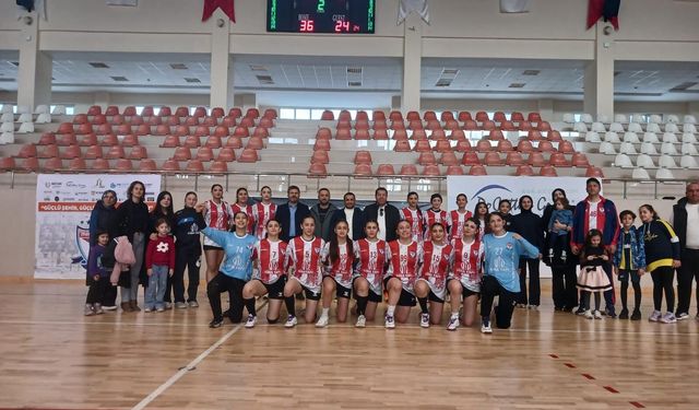 Kahramanmaraş’ta Hentbolda Çifte Başarı!