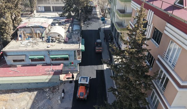 Büyükşehir, Yol Yenilemelerini Hummalı Bir Şekilde Sürdürüyor