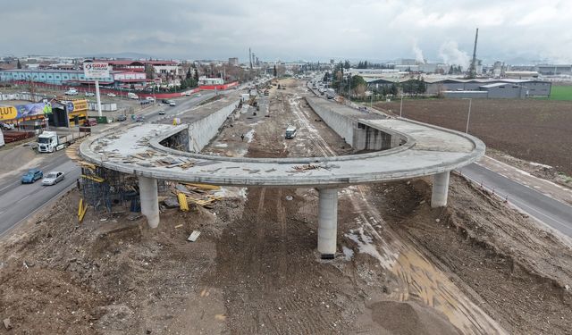 Kahramanmaraş’ta Çevre Yolu’nda Ulaşımı Rahatlatacak Kavşak Hızla Yükseliyor!