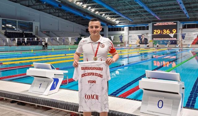 Kahramanmaraşlı yüzücü Doğukan Demir Türkiye şampiyonu oldu!