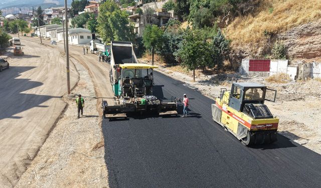 Büyükşehir, Nursultan Nazarbayev Bulvarı’nda Asfalt Serimine Başladı!
