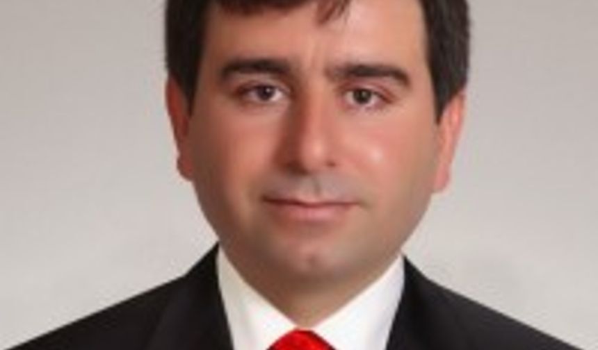 Sokaklarda yatak odası kıyafetiyle dolaşan her kadın sapıktır...