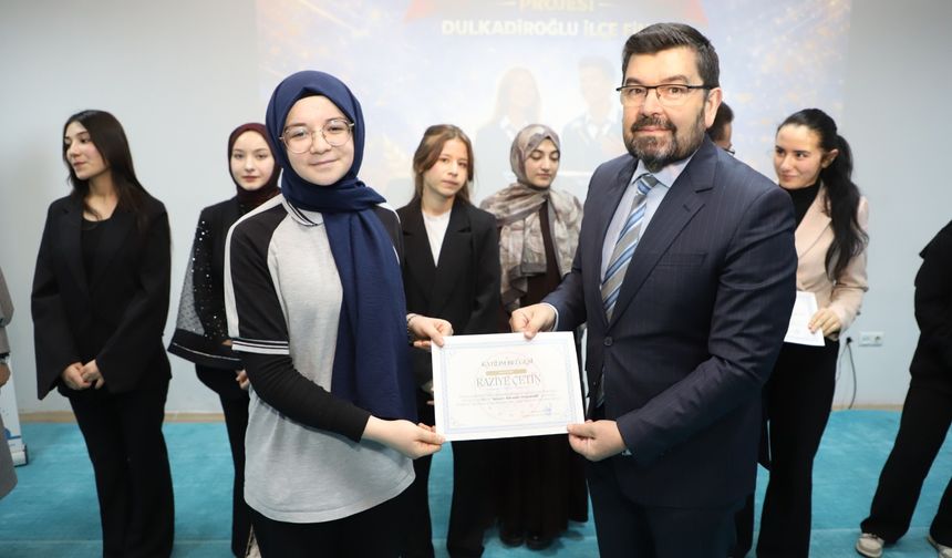 Gençler Kürsüde Dulkadiroğlu İlçe Finali Büyük Heyecana Sahne Oldu!