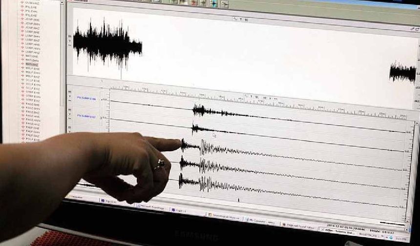 Naci Görür: "Depremler fazlalaştı, Kahramanmaraş'taki fay problem olabilir"