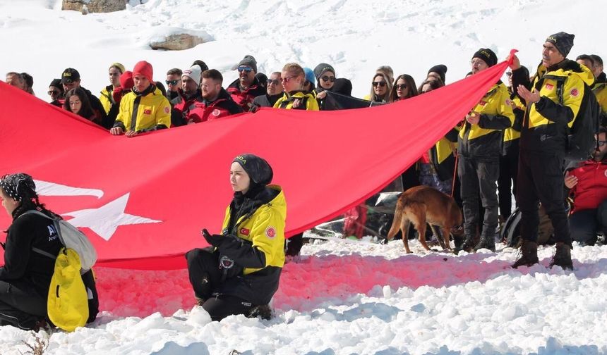 Muhsin Yazıcıoğlu Keş Dağı’nda anıldı!