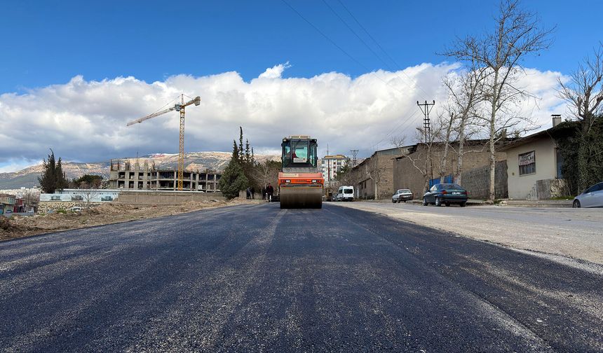 Büyükşehir Dulkadiroğlu’nda Yol Yenilemelerine Devam Ediyor