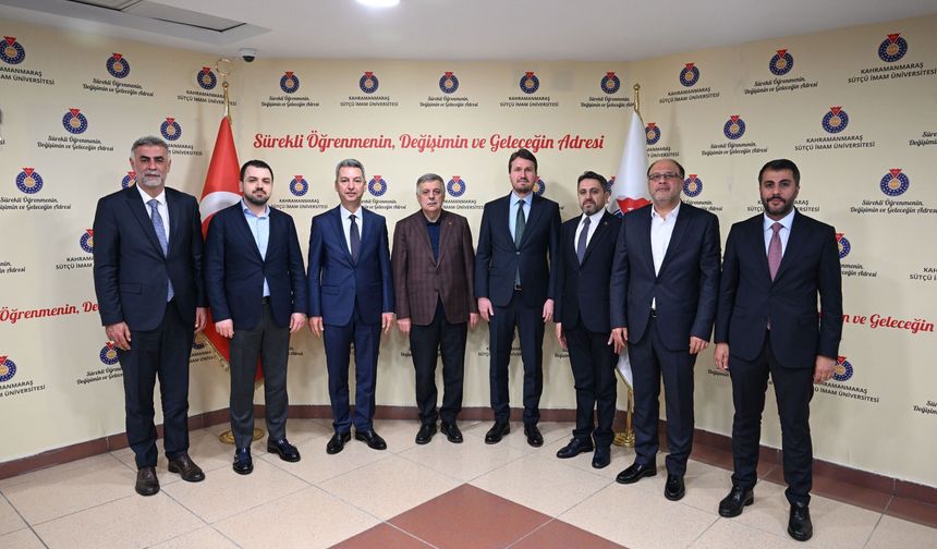 Nevzat Pakdil ve İl Protokolü Rektör Okumuş’u Ziyaret Etti!