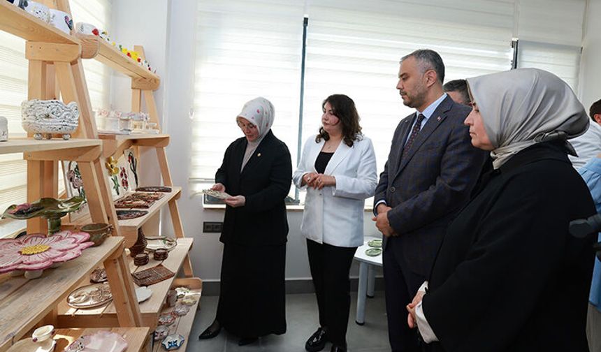 Onikişubat Belediyesi Kadın Emeği Seramik Atölyesi’nin eserleri görücüye çıktı!