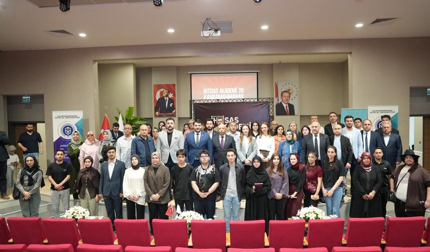 Rektör Bakan’dan Gençlere Başarı Formülü: "Konfor Alanını Terk Edin, Akıl Terinizi Akıtın"
