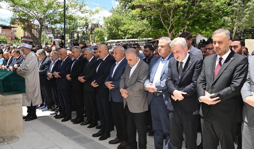 Kahramanmaraş Eski Belediye Başkanı Hacı Ali Özal Son Yolculuğuna Uğurlandı!