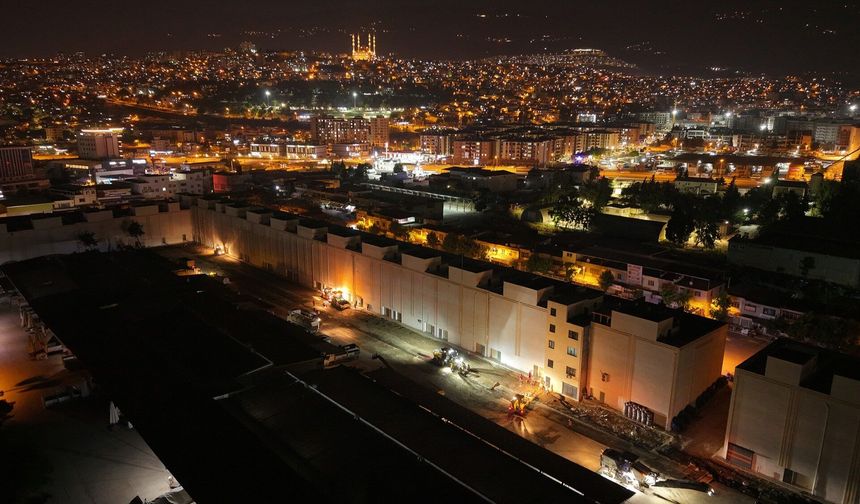 Kahramanmaraş Toptancılar Sitesi’nde Asfalt Mesaisi Hız Kesmeden Sürüyor!